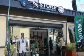 kocaeli-buyuksehir-belediyesi-kocaelispor-taraftarina-urun-erisimini-kolaylastiriyor-yWH3YdQ1.webp