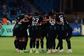 kocaelispor-taraftari-takimini-alkisladi-DDpBAfHg.jpeg