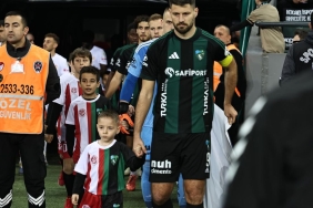 kocaelispor-antalyaspor-macinda-seremoni-de-paylasildi