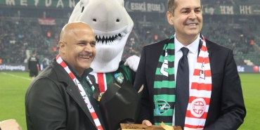 kocaelispor-ve-antalyaspor-baskanlarindan-dostluk-mesaji