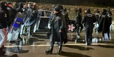 ertugrul-dogan-a-yumruklu-saldiri-kocaeli-de-mac-sonu-ortalik-karisti-20260124-173050