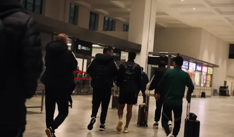 korfez-ekibi-kupa-mesaisi-icin-gaziantep-te-20260113-233024