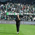 kocaelispor-taraftarindan-selcuk-hoca-ya-pankart-20260215-212824