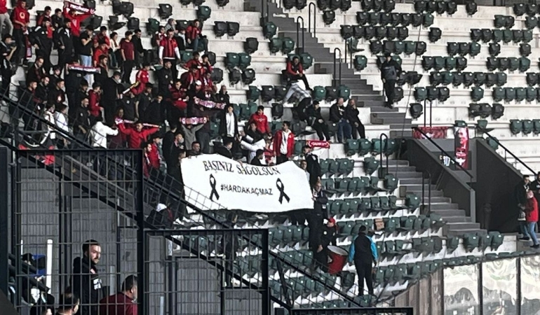 tribunler-bu-kez-rekabet-degil-aciyi-paylasti-20260216-005851