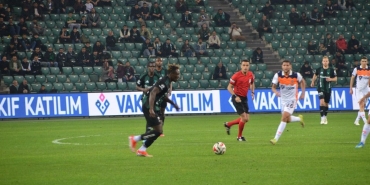 kocaelispor-istekli-oynadi-ama-gol-cikmadi-20260407-013245