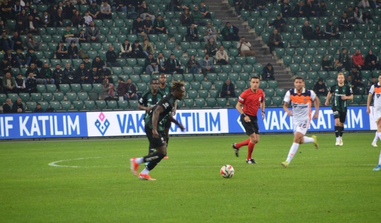 kocaelispor-istekli-oynadi-ama-gol-cikmadi-20260407-013245